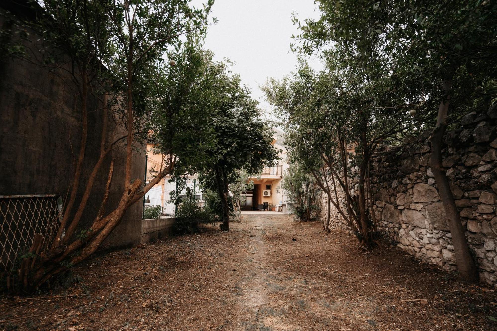 Riverside Apartments Mostar Exterior photo